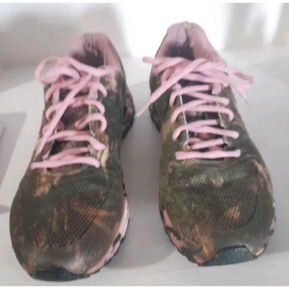 'Real Tree Girlls" Shoes Size Womens 10m Green/Pink Camo Hunting-Fishing - Picture 8 of 16